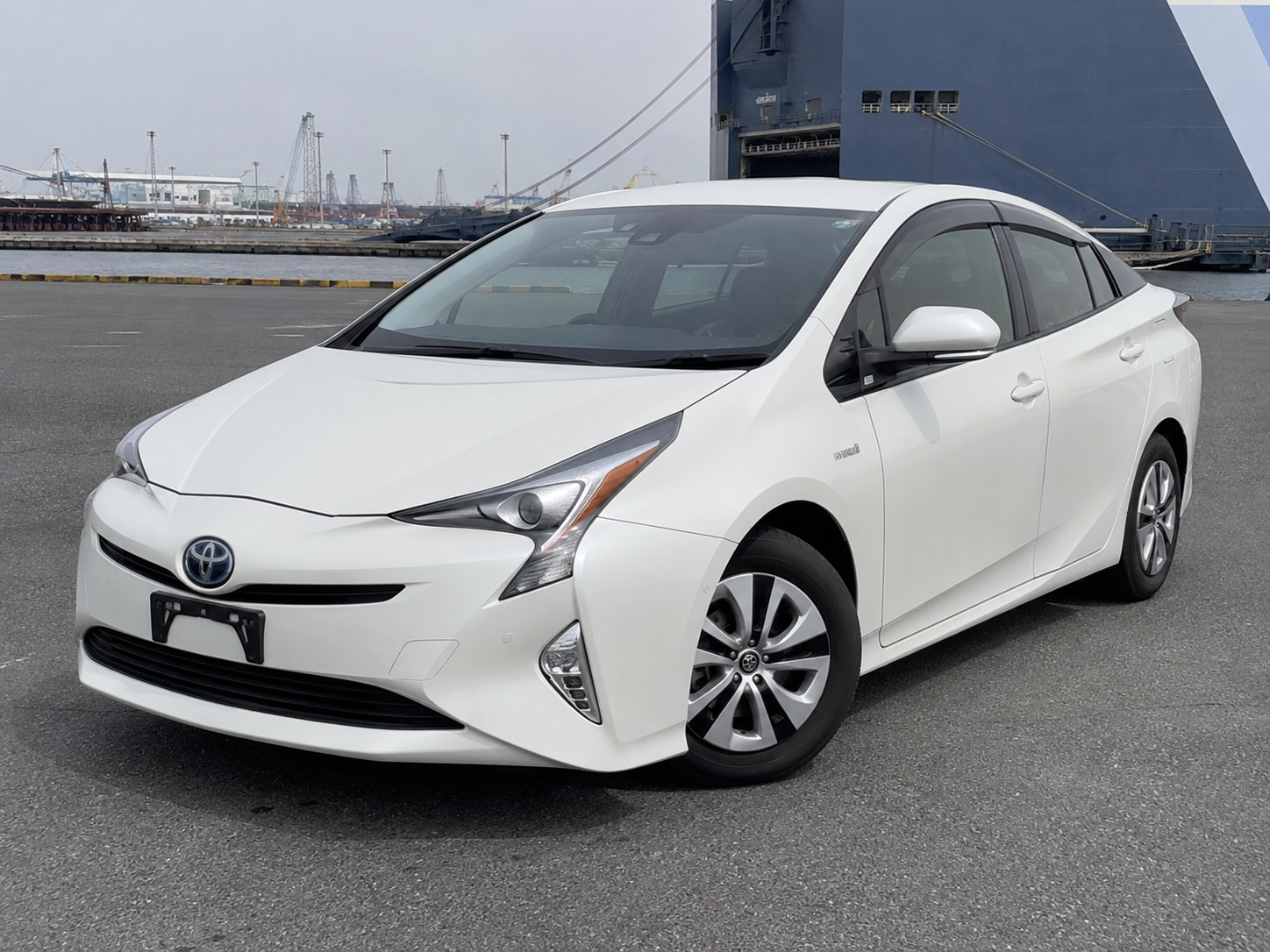 Hybrid and electric cars from Japan