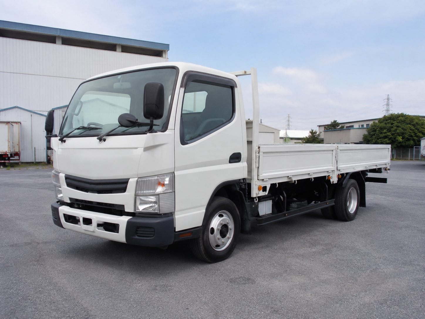 Medium-duty trucks from Japan