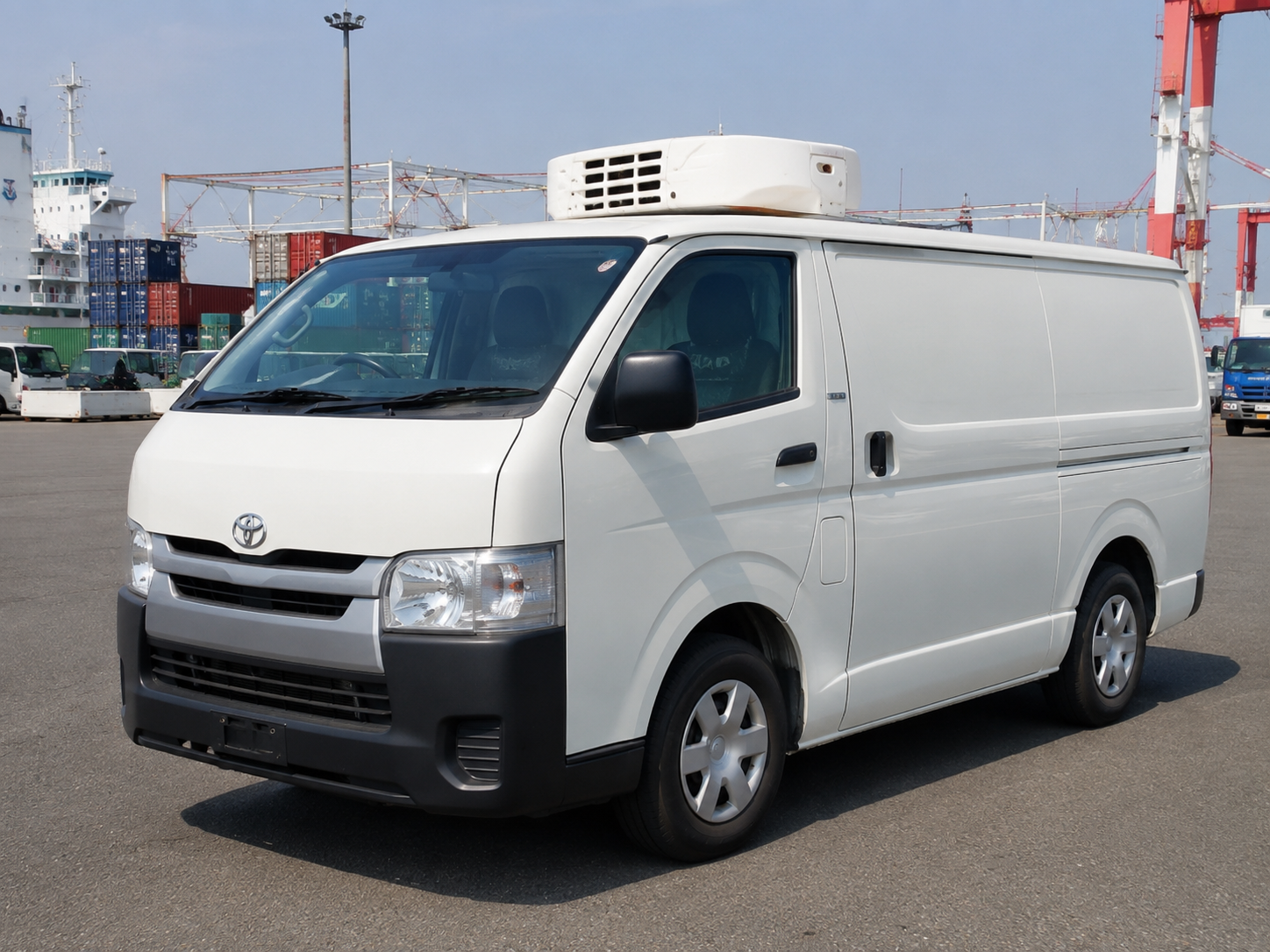 Refrigerated vans from Japan for export